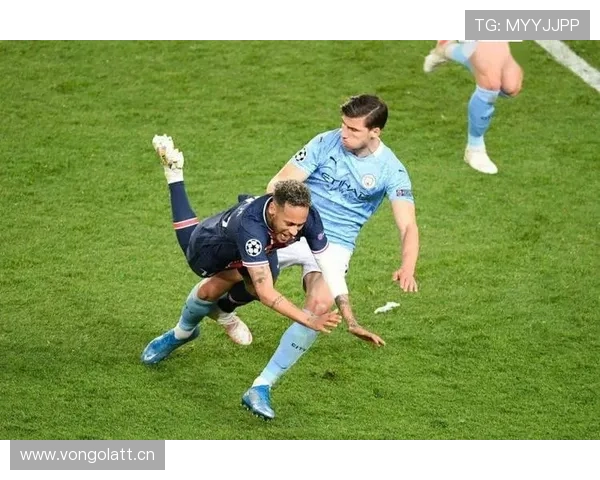 金玟哉 vs 鲁本·迪亚斯:防线角色与风格对比