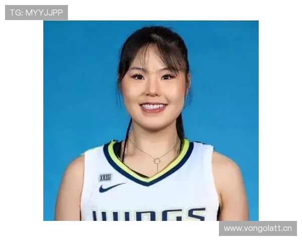 李月汝训练完直接拎爱马仕去吃宵夜？